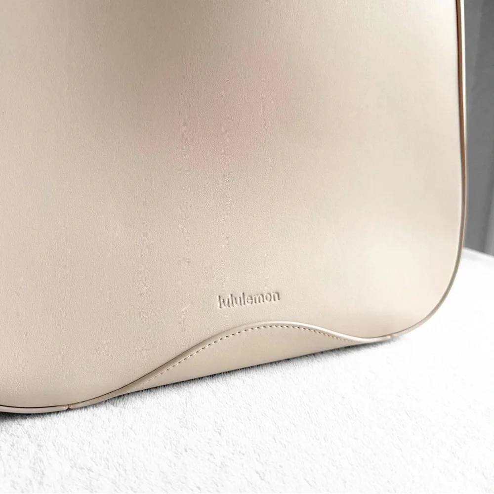 NWT Lululemon Leather Alternative Shoulder Bag 8L – Cashew – SOLD OUT - Picture 12 of 16